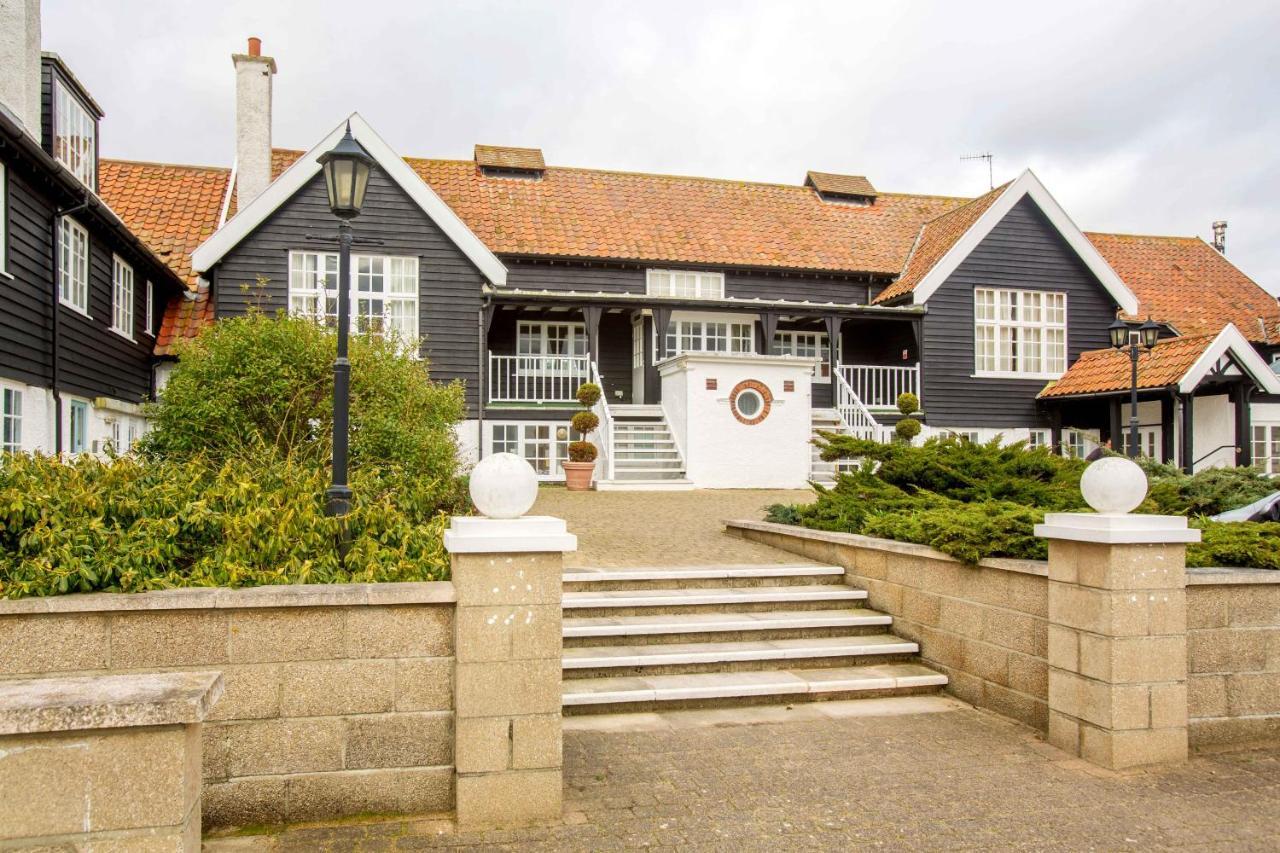 2 Ogilvie Lodge Thorpeness Exterior photo