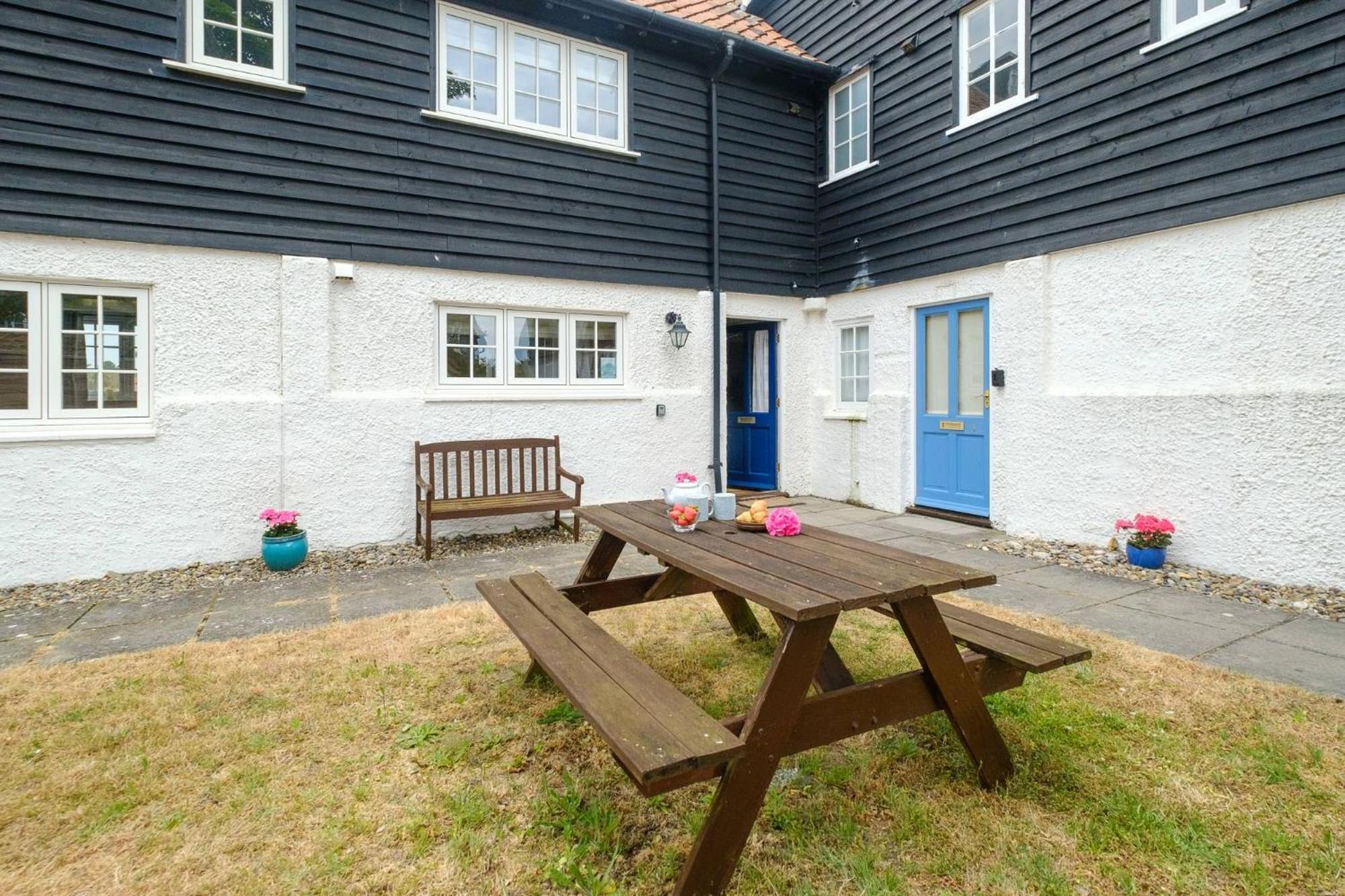 2 Ogilvie Lodge Thorpeness Exterior photo